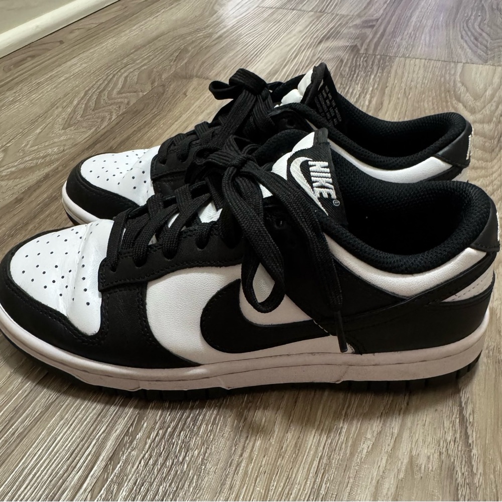 Nike Panda Dunks